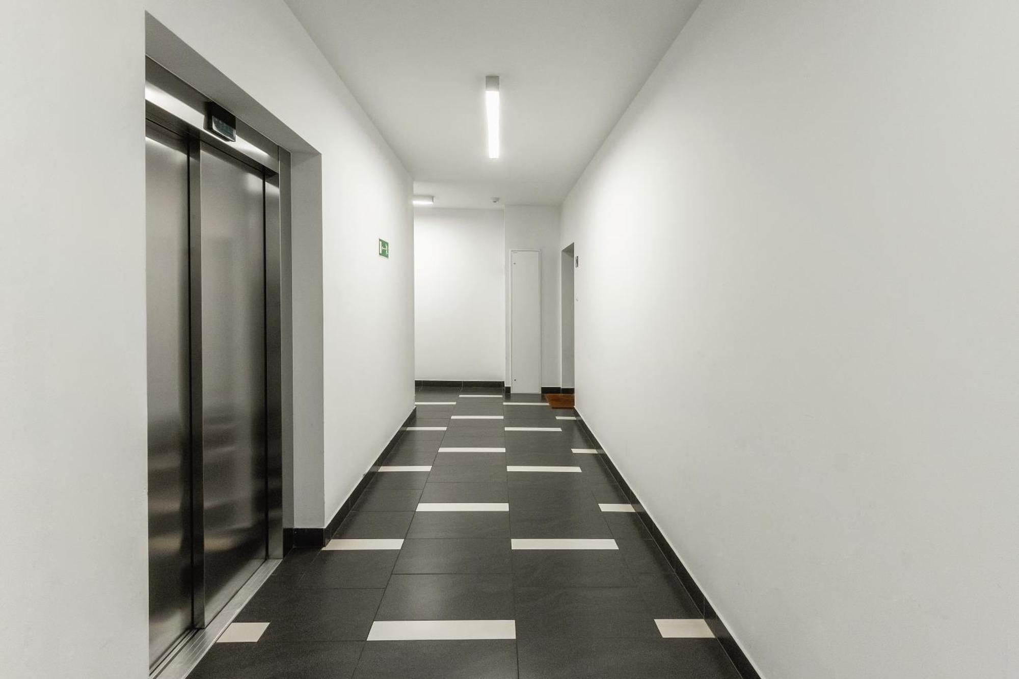 Apartament Jana Kazimierza 47 - 2 Sypialnie, 70M2, Balkon, Parking, Wi-Fi Варшава Экстерьер фото